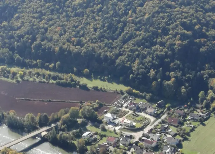 Blick Schloss Prunn Апартаменты *